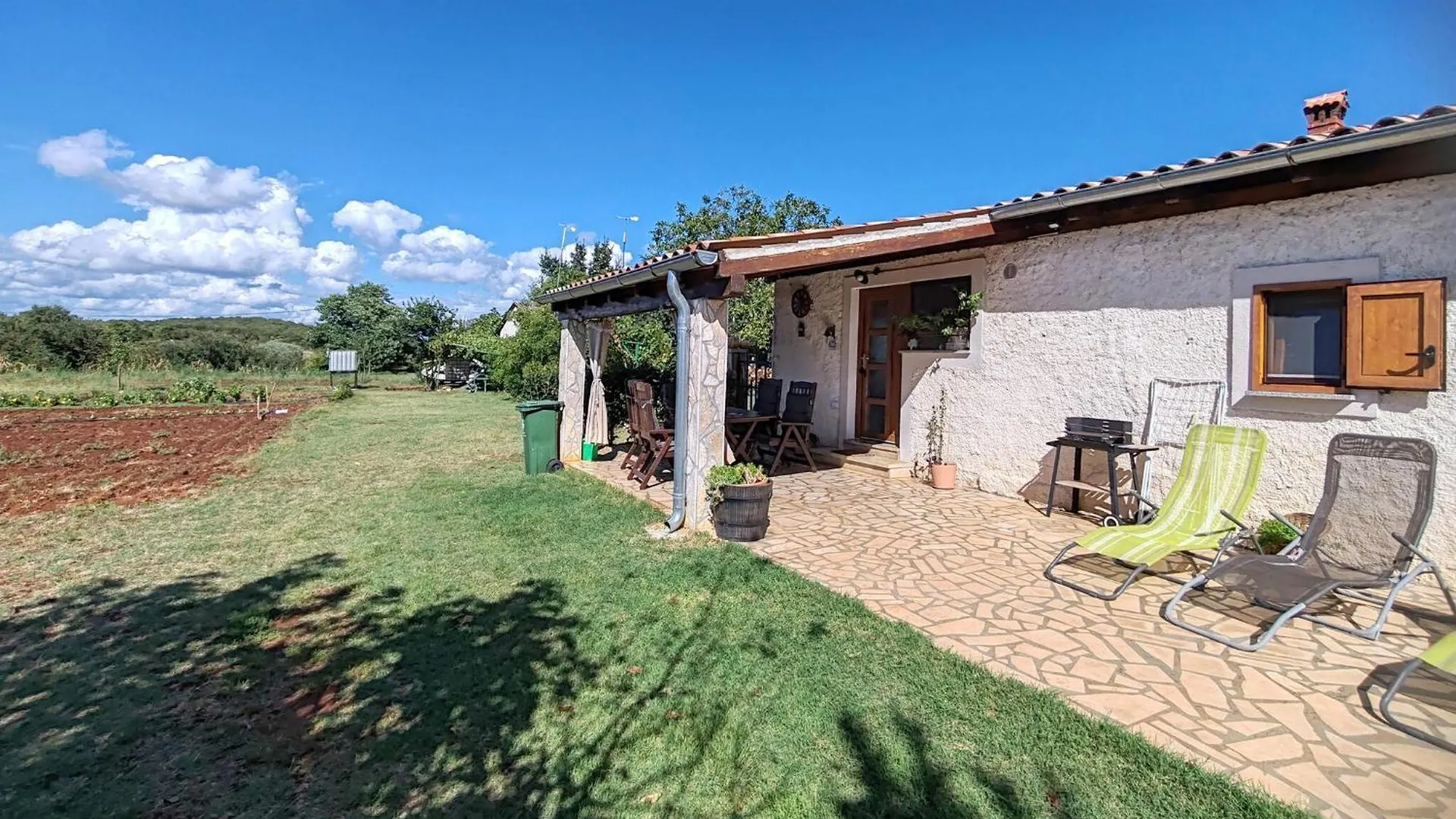 2 Bedroom Nice Home In Jadreski Holiday home