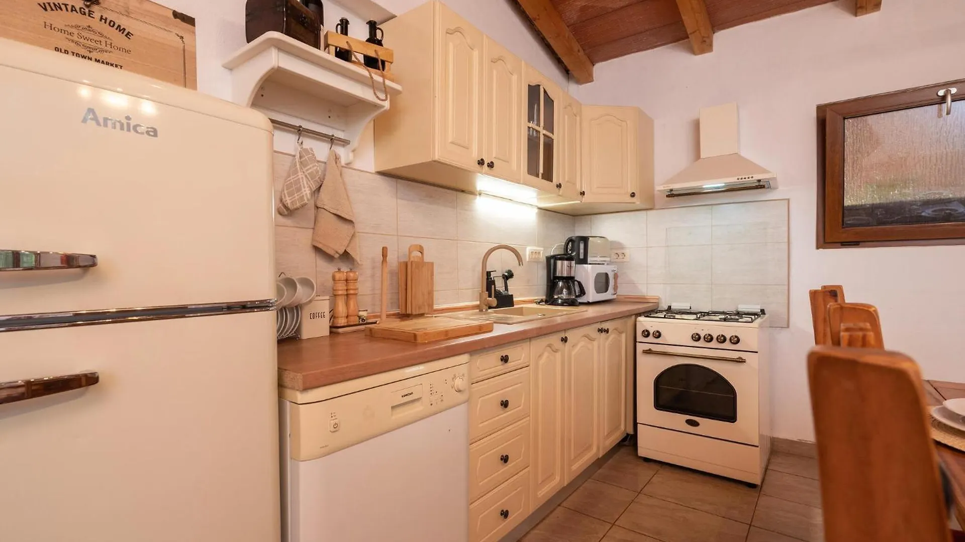 2 Bedroom Nice Home In Jadreski 0*,  Croatia